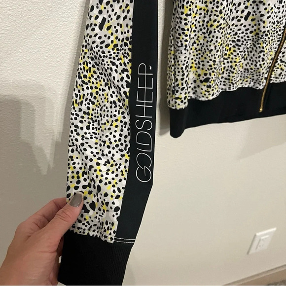 Goldsheep Animal Print Light Track Jacket
Lightweight Yellow Black Spot - Picture 5 of 12